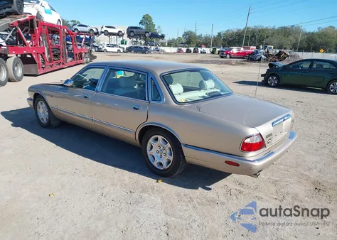 2001 Jaguar Xj8 Vanden Plas из США, поврежденный, VIN SAJDA24C71LF32414